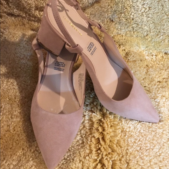 Shoes - Picture 2 of 4